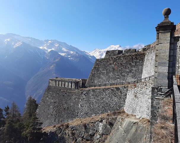 The Fort of Fenestrelle and the Pequerel avalanche guard.